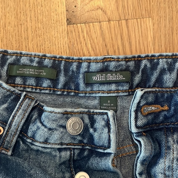 Wild Fable high rise short - Picture 2 of 3